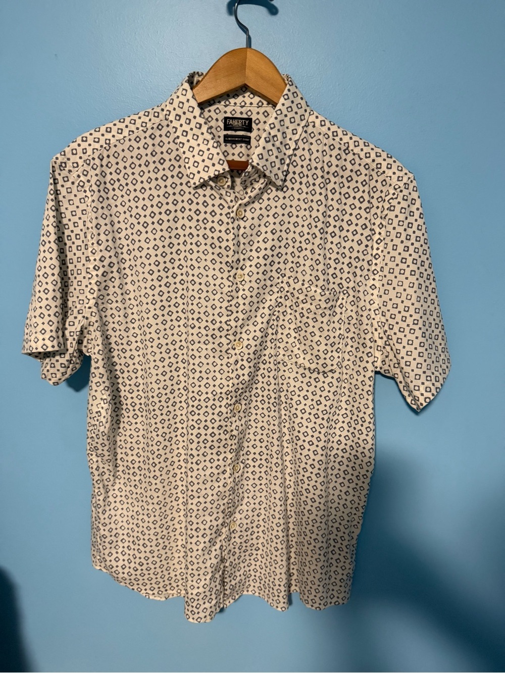 Faherty Short-Sleeve Button-Down Shirt in Cream with Navy Geo - Picture 2 of 4